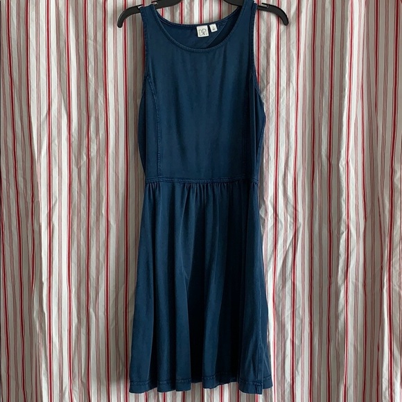 BP dress - Picture 1 of 3